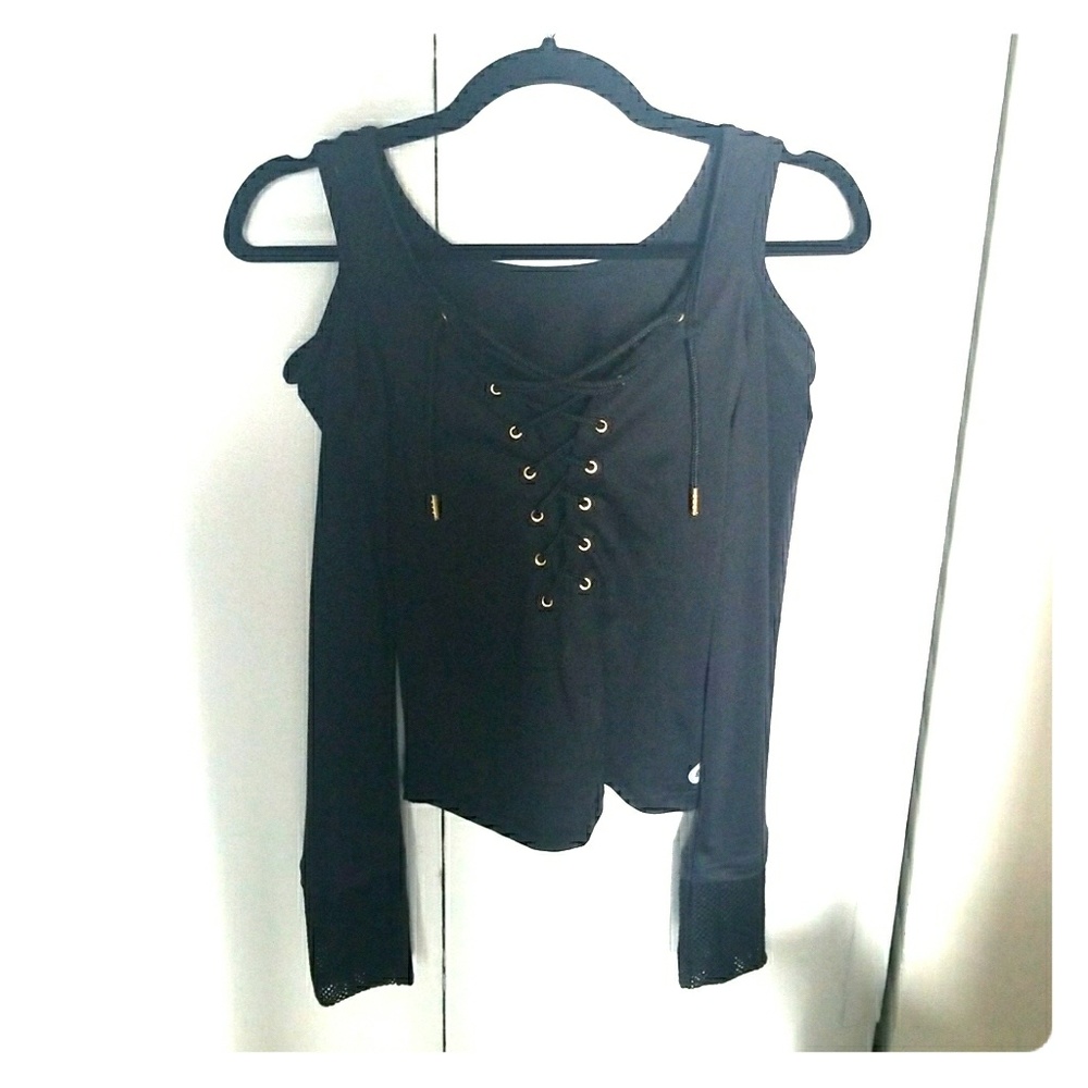 Open shoulder lace up top